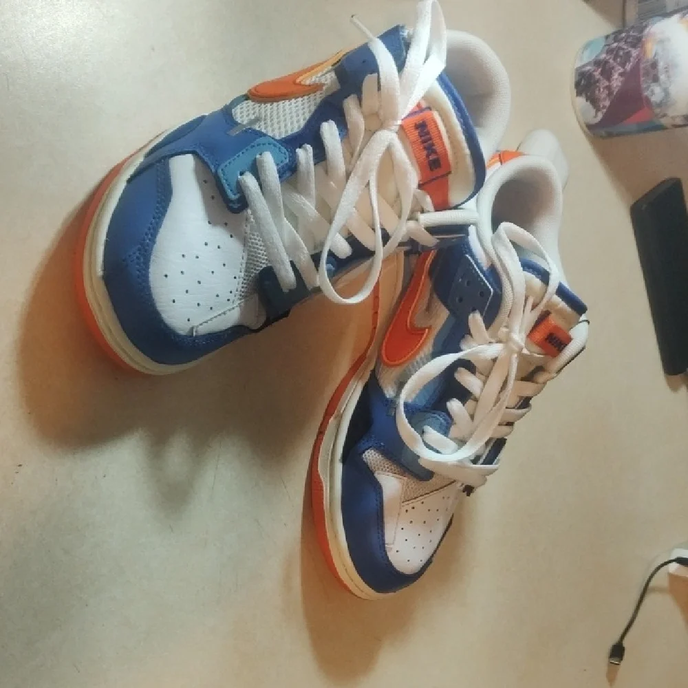 Size 7 Men's Orange Blue And White Nike Dunks With Verified Authenticity Coins - Picture 5 of 16